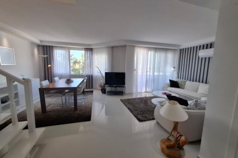 آپارتمان در  Alanya ، ترکیه 3 خوابه ، 165 متر مربع.  شماره 219099