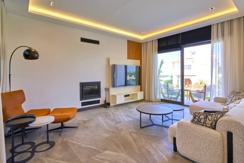 4+1 Villa  i Alsancak, Girne,  Nr. 214235 - 7