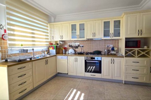 آپارتمان در  Alsancak ، ترکیه 3 خوابه ، 175 متر مربع.  شماره 214581 - 21