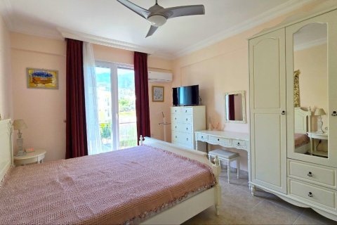 آپارتمان در  Alsancak ، ترکیه 3 خوابه ، 175 متر مربع.  شماره 214581 - 13