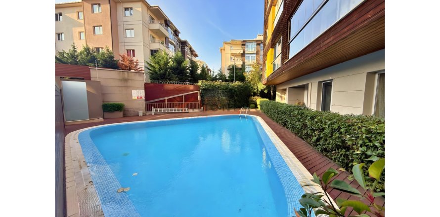 آپارتمان در Eyup،  Istanbul ، ترکیه 1 خوابه ، 95 متر مربع.  شماره 216138