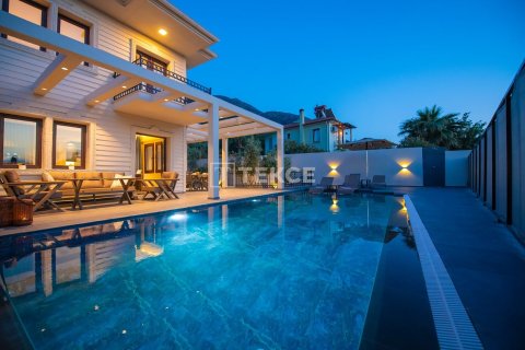 ویلا در  Fethiye ، ترکیه 4 خوابه ، 210 متر مربع.  شماره 219821 - 4