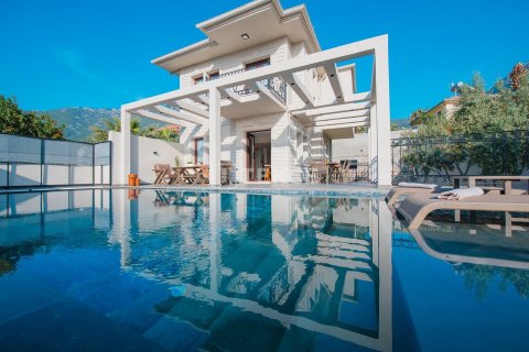 ویلا در  Fethiye ، ترکیه 4 خوابه ، 210 متر مربع.  شماره 219821 - 2