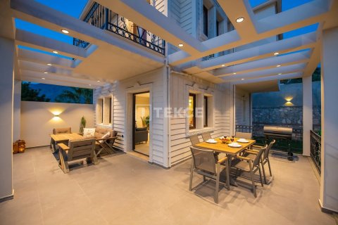 ویلا در  Fethiye ، ترکیه 4 خوابه ، 210 متر مربع.  شماره 219821 - 6