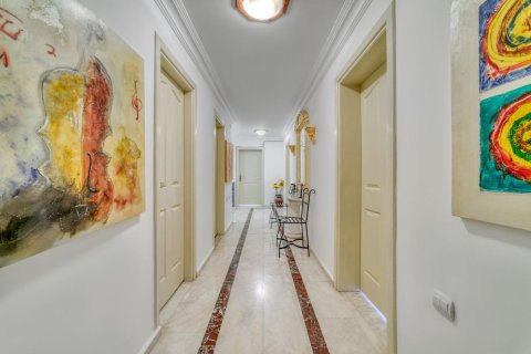 Аренда квартиры  в Аланье, Анталье, Турция 5+1, 265м2, №216889 – фото 17