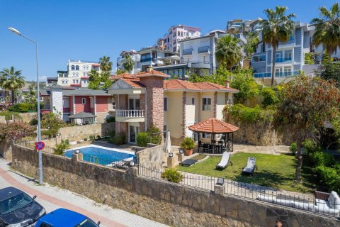 Аренда квартиры  в Аланье, Анталье, Турция 5+1, 265м2, №216889 – фото 29