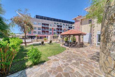 Аренда квартиры  в Аланье, Анталье, Турция 5+1, 265м2, №216889 – фото 8