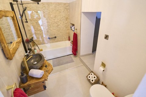 Villa for sale in Ozankoy, Girne, Northern Cyprus, 4 bedrooms, 401.85m2, No. 226359 – photo 16