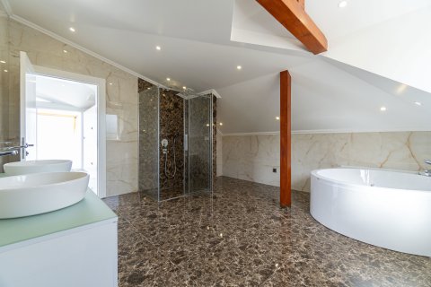 ویلا در Alanya ، ترکیه 4 خوابه ، 345 متر مربع. شماره 217619 - 16