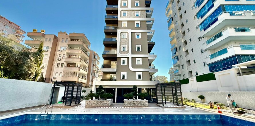 1+1 Lägenhet  i Mahmutlar, Antalya, Turkiet Nr. 217621