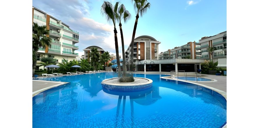 2+1 Apartment  in Konyaalti, Antalya, Turkey No. 215311