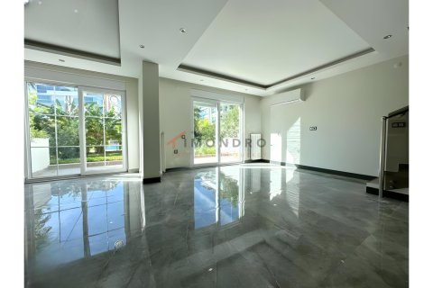 Apartment for sale  in Konyaalti, Antalya, Turkey, 2 bedrooms, 100m2, No. 215311 – photo 2