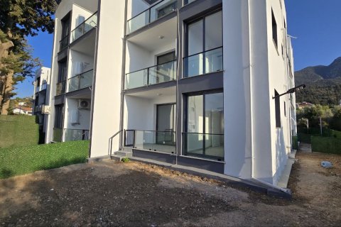 2+1 Lejlighed  i Lapta, Girne,  Nr. 214318 - 19