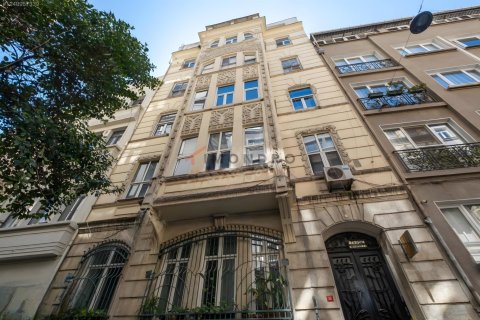 Продажа квартиры в Бейоглу, Стамбуле, Турция 3+1, 130м2, №212108 – фото 1