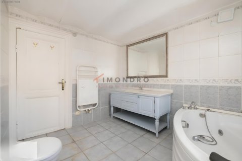 Продажа квартиры в Бейоглу, Стамбуле, Турция 3+1, 130м2, №212108 – фото 18
