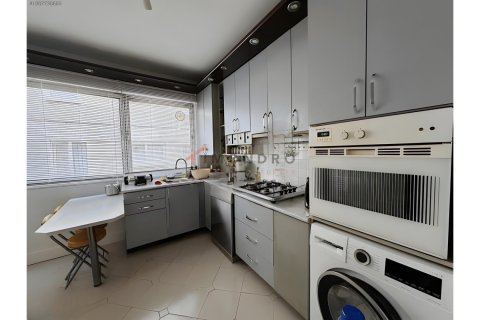 Продажа квартиры  в Бейоглу, Стамбуле, Турция 3+1, 130м2, №221255 – фото 9