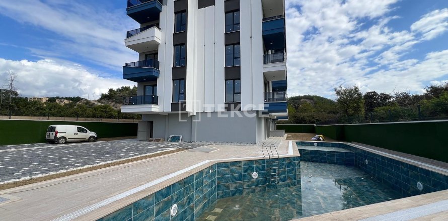 1+1 Apartment  in Alanya, Antalya, Turkey No. 215623