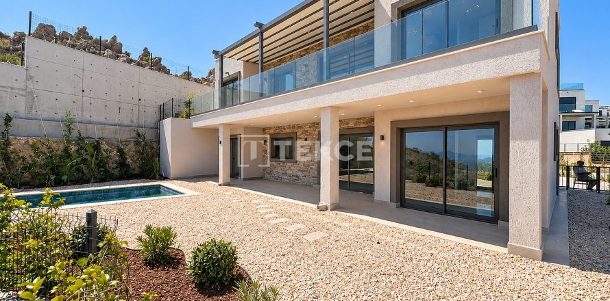 3+1 Apartment in Bodrum, Mugla, Turkey No. 237681