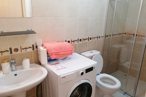 آپارتمان در  Mahmutlar ، ترکیه 2 خوابه ، 120 متر مربع.  شماره 219358 - 9