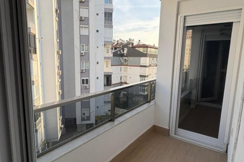 Продажа квартиры  в Анталье, Турция 1+1, 50м2, №213483 – фото 1