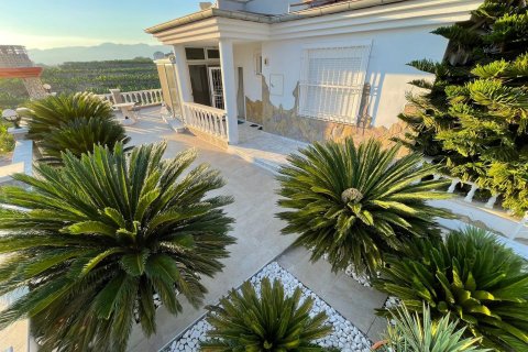 Apartment for sale  in Alanya, Antalya, Turkey, 230m2, No. 213480 – photo 1