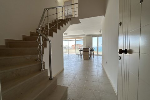 آپارتمان در  Mahmutlar ، ترکیه 2 خوابه ، 200 متر مربع.  شماره 219092 - 19