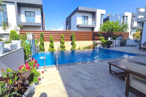 4+1 Villa  i Catalkoy, Girne,  Nr. 214519 - 24