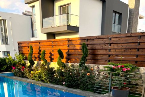 4+1 Villa  i Catalkoy, Girne,  Nr. 214519 - 14