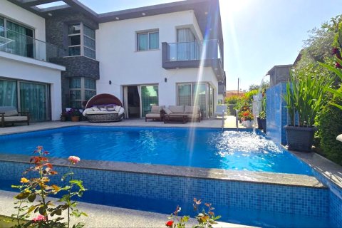 4+1 Villa  i Catalkoy, Girne,  Nr. 214519 - 26