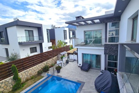 4+1 Villa  i Catalkoy, Girne,  Nr. 214519 - 11