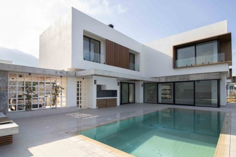 4+1 Villa i Girne, Nr. 211810 - 1