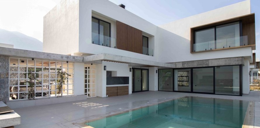 4+1 Villa i Girne, Nr. 211810