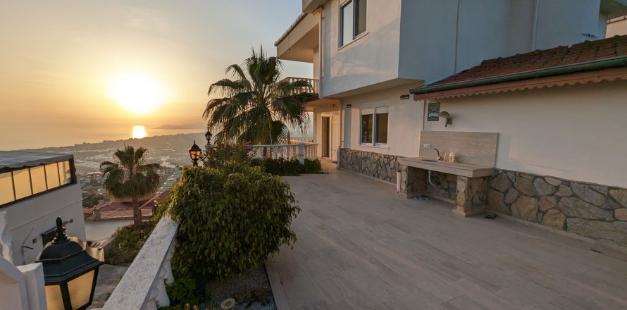 4+1 Villa  in Alanya, Antalya, Turkey No. 217511