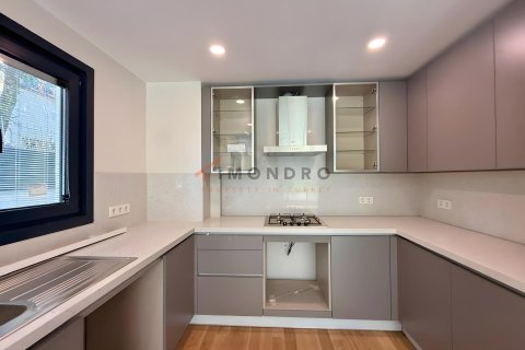 3+1 Leilighet i Kadikoy, Istanbul, Tyrkia Nr. 228613 - 9