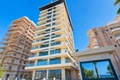 1+1 Apartment  in Mahmutlar, Antalya, Turkey No. 228617