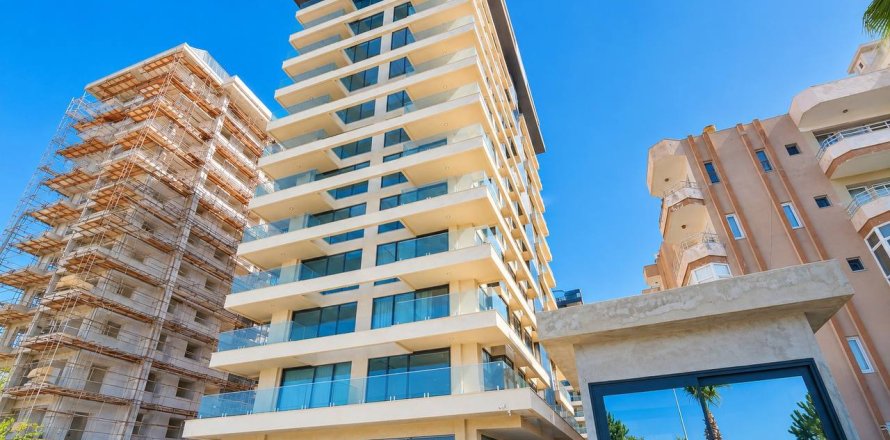 1+1 Apartment in Mahmutlar, Antalya, Turkey No. 228617