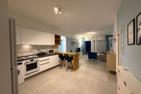 Аренда квартиры в Искеле, Северный Кипр 2+1, 80м2, №228421 – фото 9