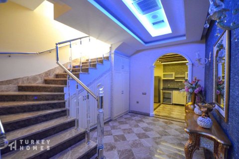 ویلا در Alanya ، ترکیه 4 خوابه ، 300 متر مربع. شماره 233615 - 21