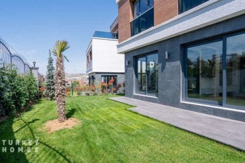 ویلا در Istanbul ، ترکیه 5 خوابه ، 635 متر مربع. شماره 233613 - 2