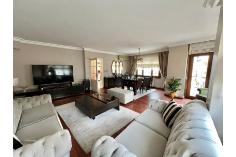 Продажа квартиры  в Бешикташе, Стамбуле, Турция 4+1, 180м2, №221119 – фото 2