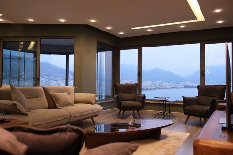 Продажа квартиры в Аланье, Анталье, Турция 3+1, 170м2, №213488 – фото 1