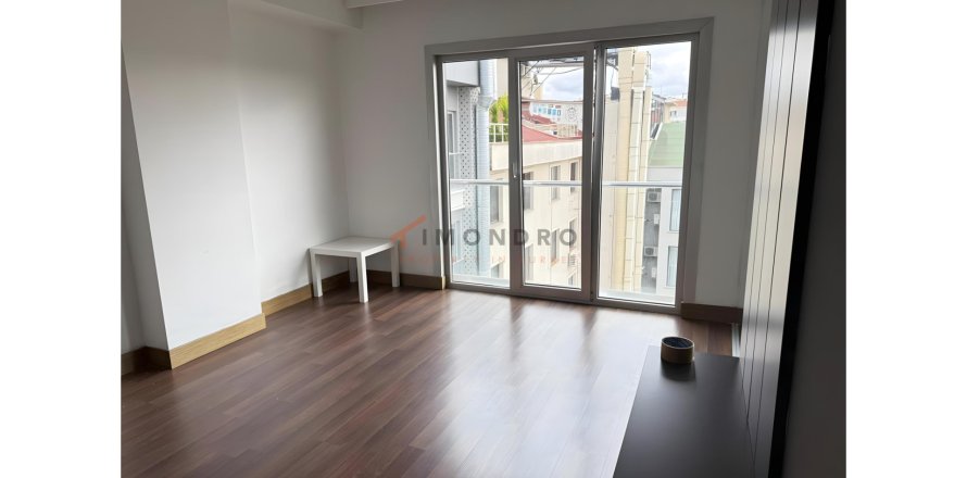 2+1 Apartment  in Sisli, Istanbul, Turkey No. 223231
