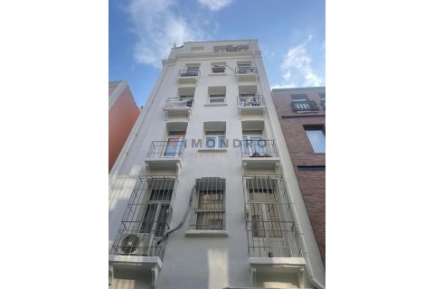 1+1 Wohnung  in Beyoglu, Istanbul, Türkei Nr. 223230 - 2