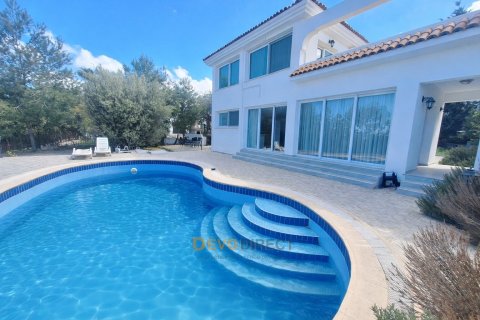 Villa for sale in Girne, Northern Cyprus, 4 bedrooms, 320m2, No. 225697 – photo 2