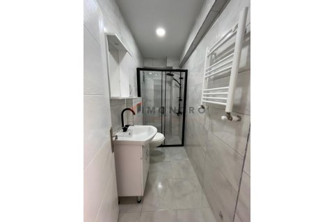 1+1 Wohnung  in Fatih, Istanbul, Türkei Nr. 228314 - 11