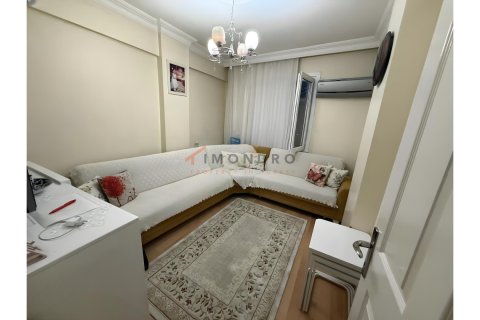 آپارتمان در Beyoglu،  Istanbul ، ترکیه 2 خوابه ، 90 متر مربع.  شماره 228315