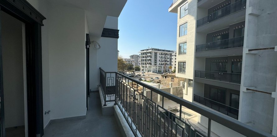 Квартира  1+1 в Махмутларе, Анталья, Турция №216341