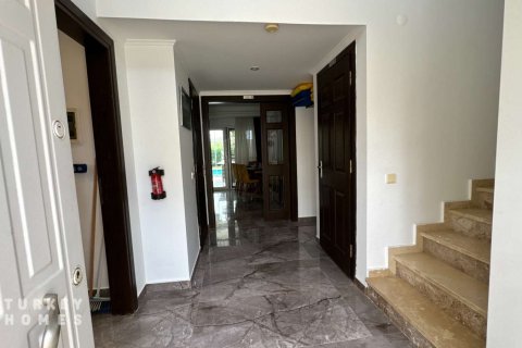ویلا در  Belek ، ترکیه 4 خوابه ، 200 متر مربع.  شماره 233320 - 4