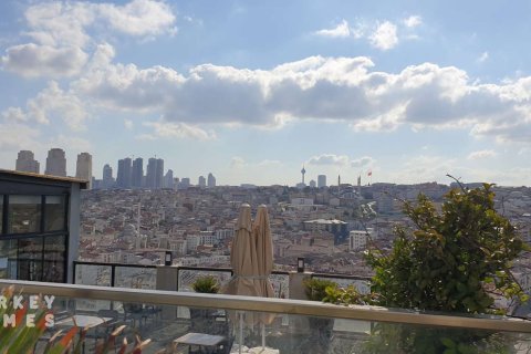 Apartment for sale in Istanbul, Turkey, 2 bedrooms, 110m2, No. 233321 – photo 1