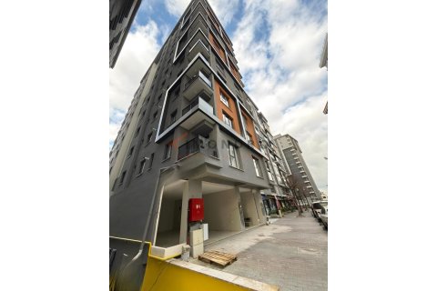 2+1 Wohnung  in Küçükçekmece, Istanbul, Türkei Nr. 216043 - 1
